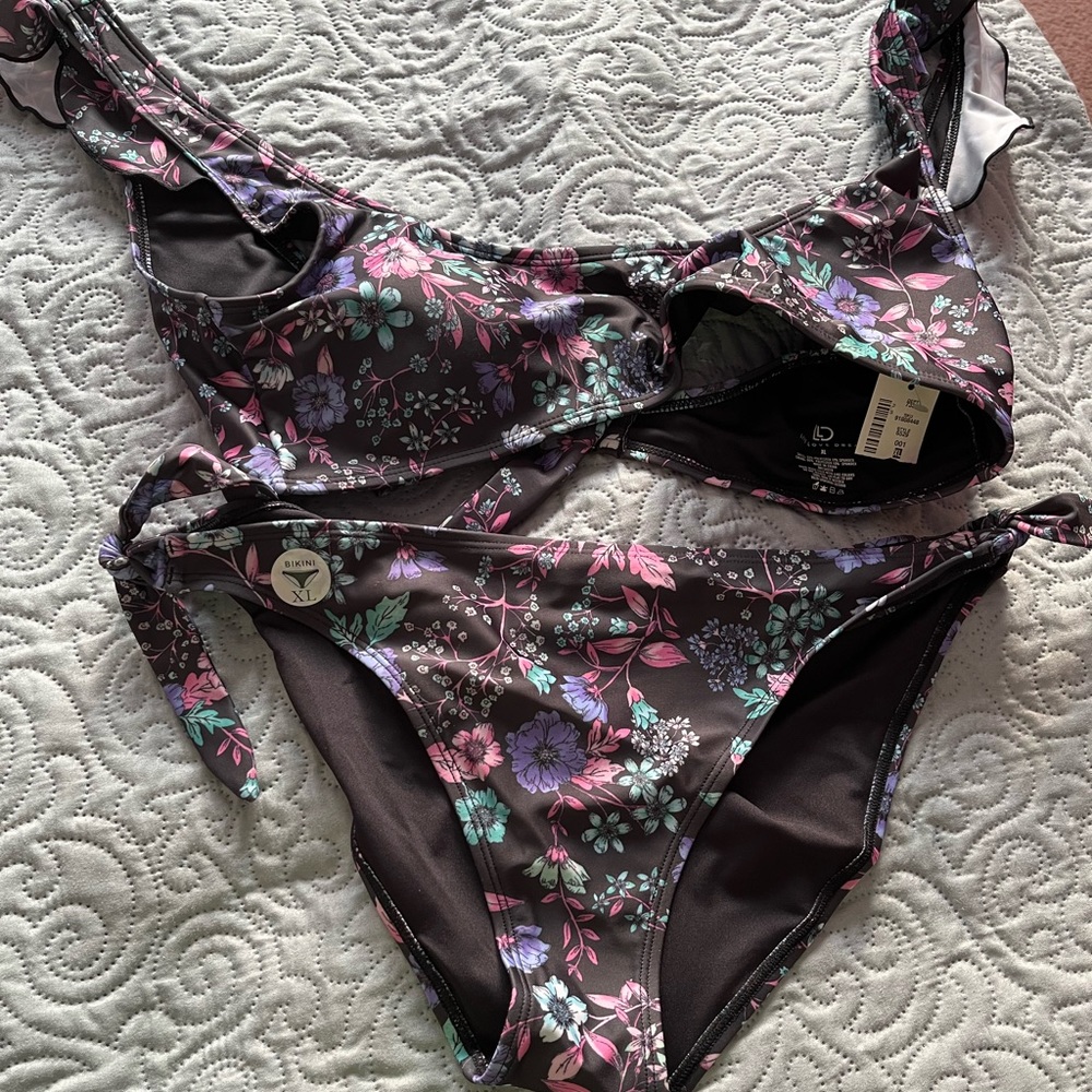 Xl nwt swim suit 2 pc